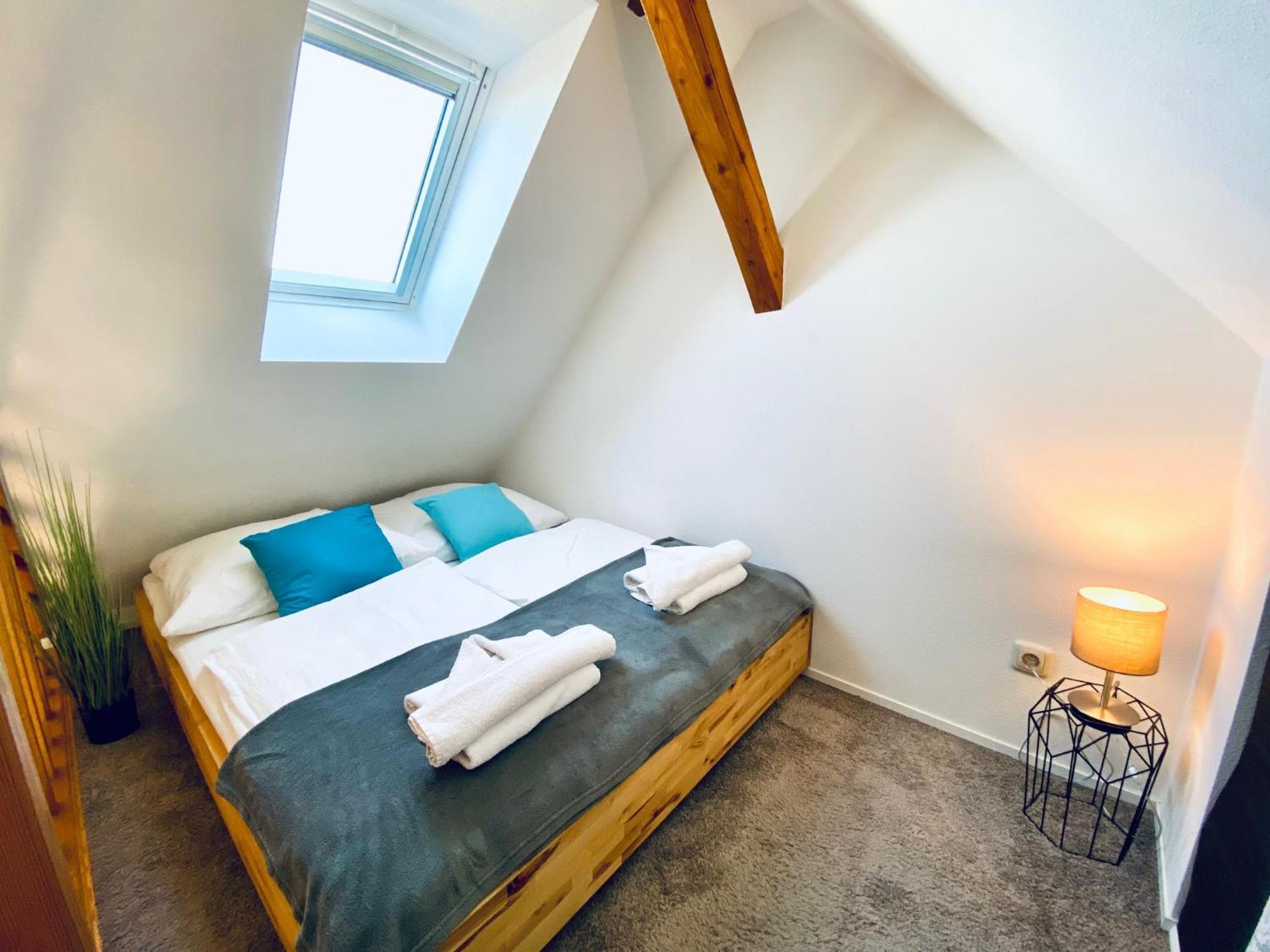 Apartment Schleusentor - Ferienwohnung Maisonette Rostock Esterno foto