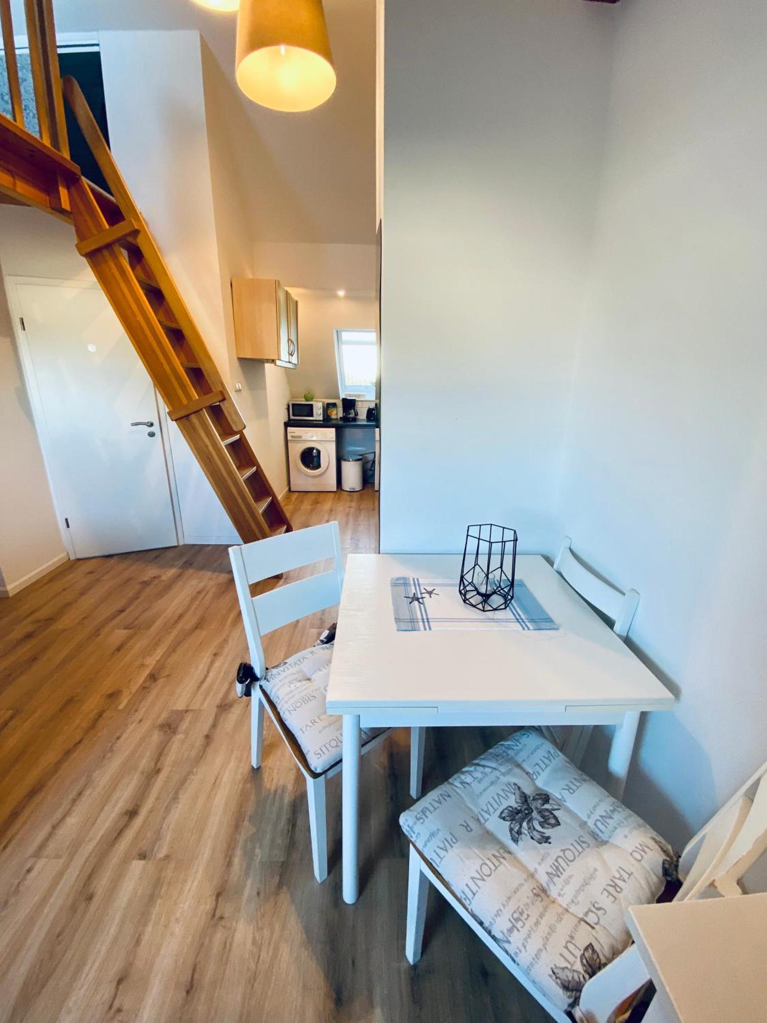 Apartment Schleusentor - Ferienwohnung Maisonette Rostock Esterno foto