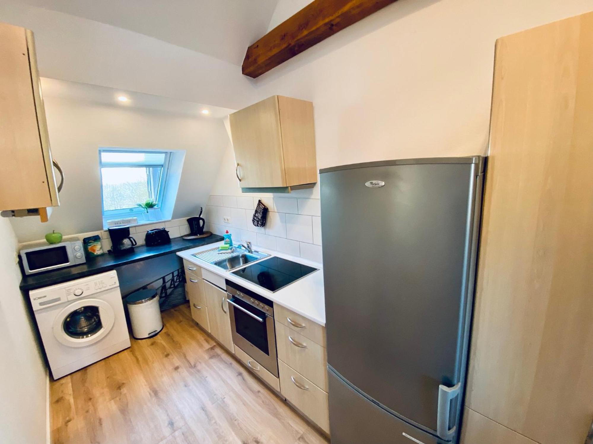 Apartment Schleusentor - Ferienwohnung Maisonette Rostock Esterno foto