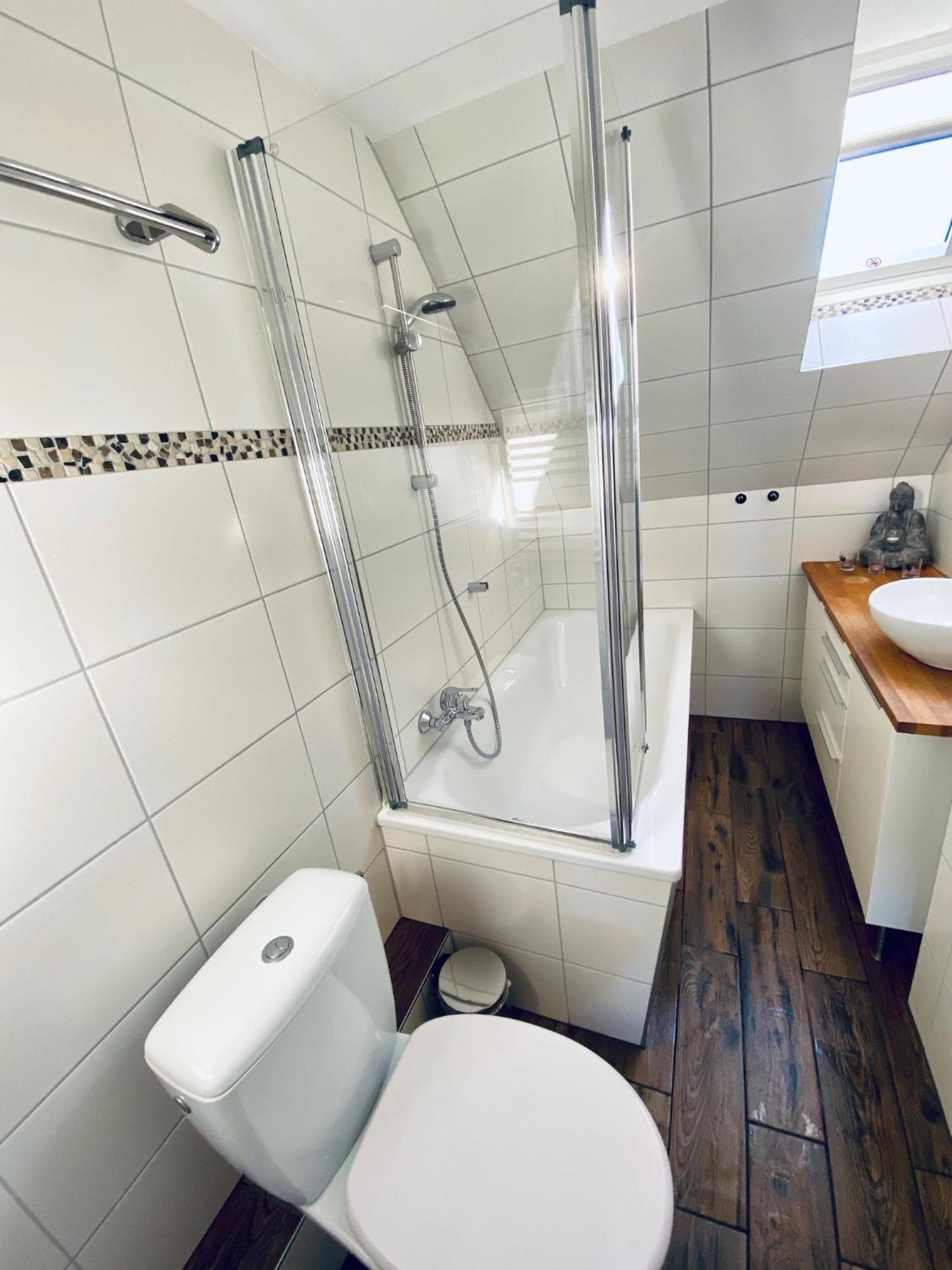 Apartment Schleusentor - Ferienwohnung Maisonette Rostock Esterno foto